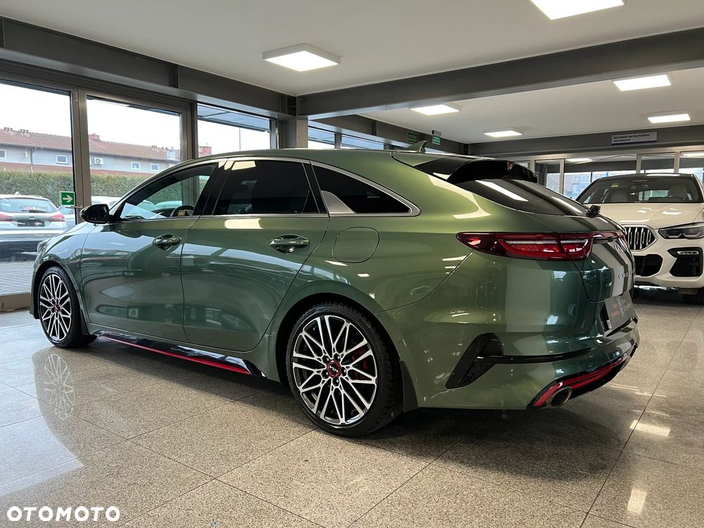 Kia ProCeed 1.6 T-GDI GT DCT - 13