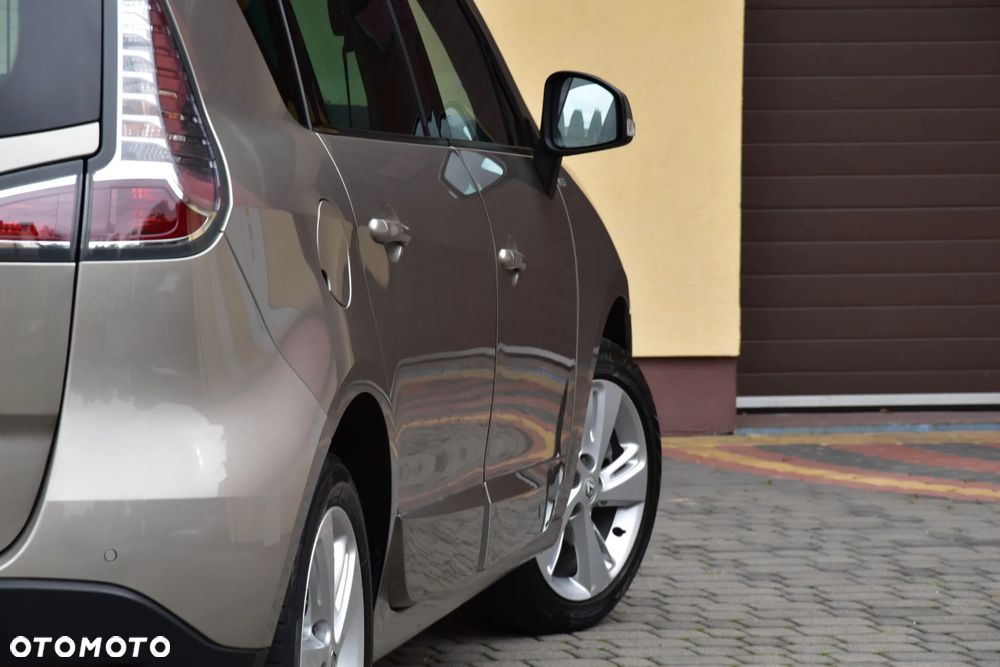 Renault Scenic 1.6 16V 110 Dynamique - 8
