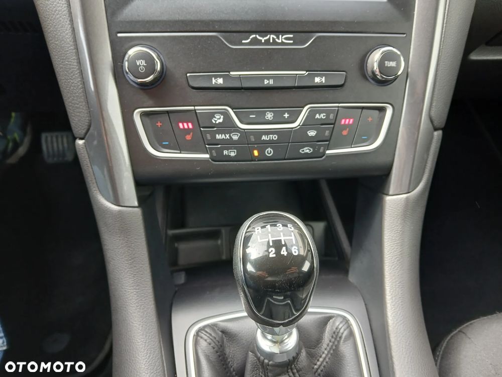 Ford Mondeo 2.0 EcoBlue Titanium - 23