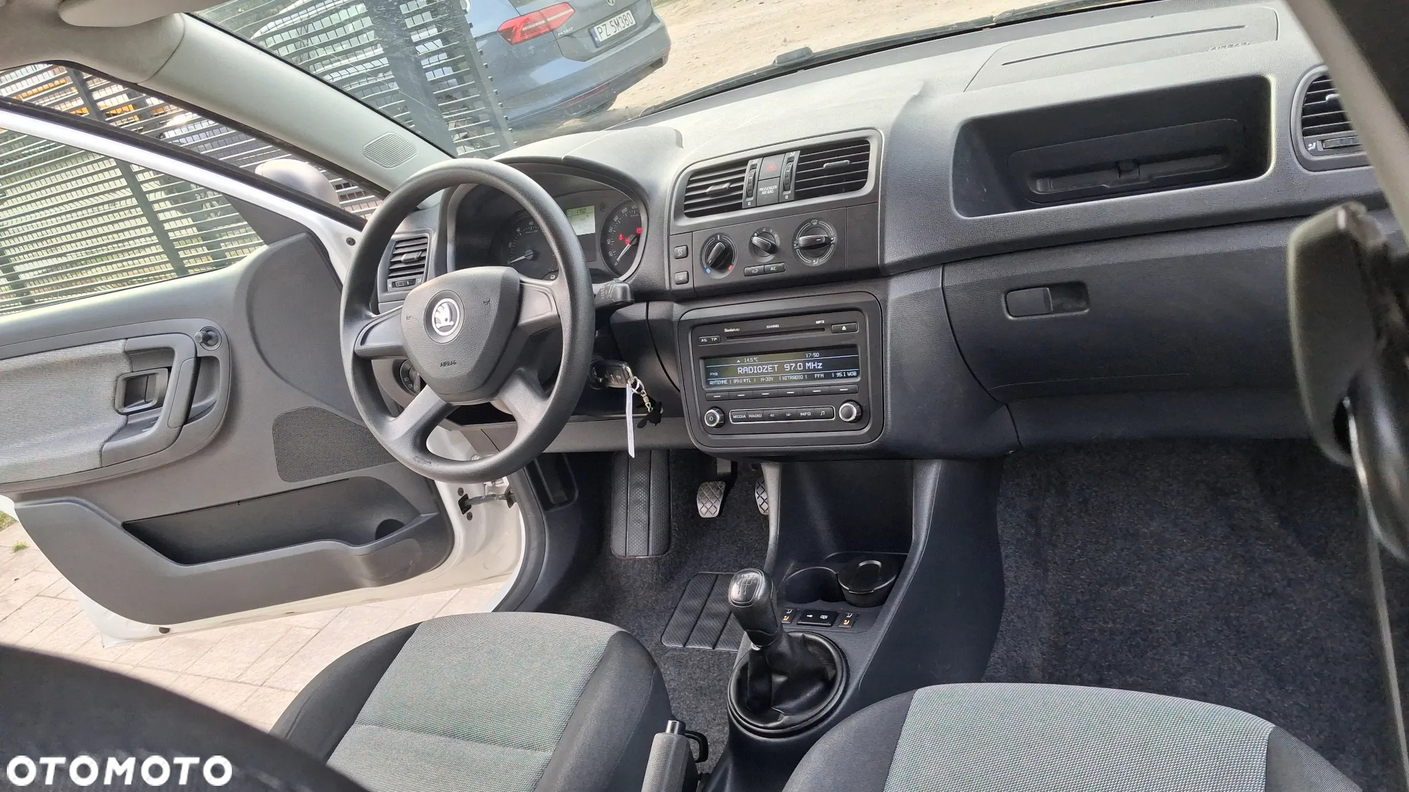 Skoda Fabia 1.2 HTP COOL EDITION - 19