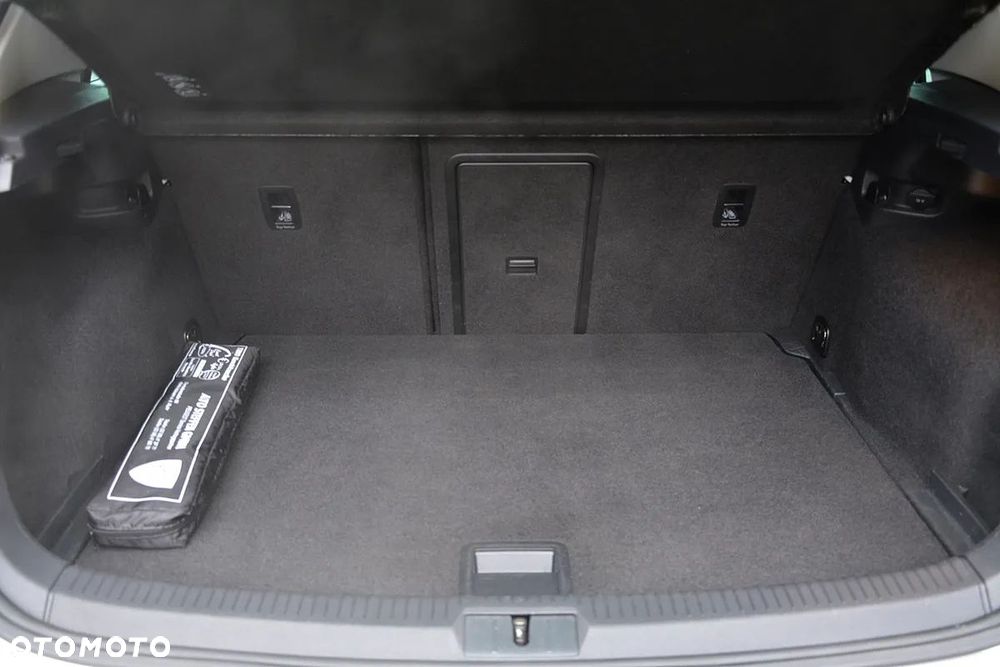 Volkswagen Golf - 40