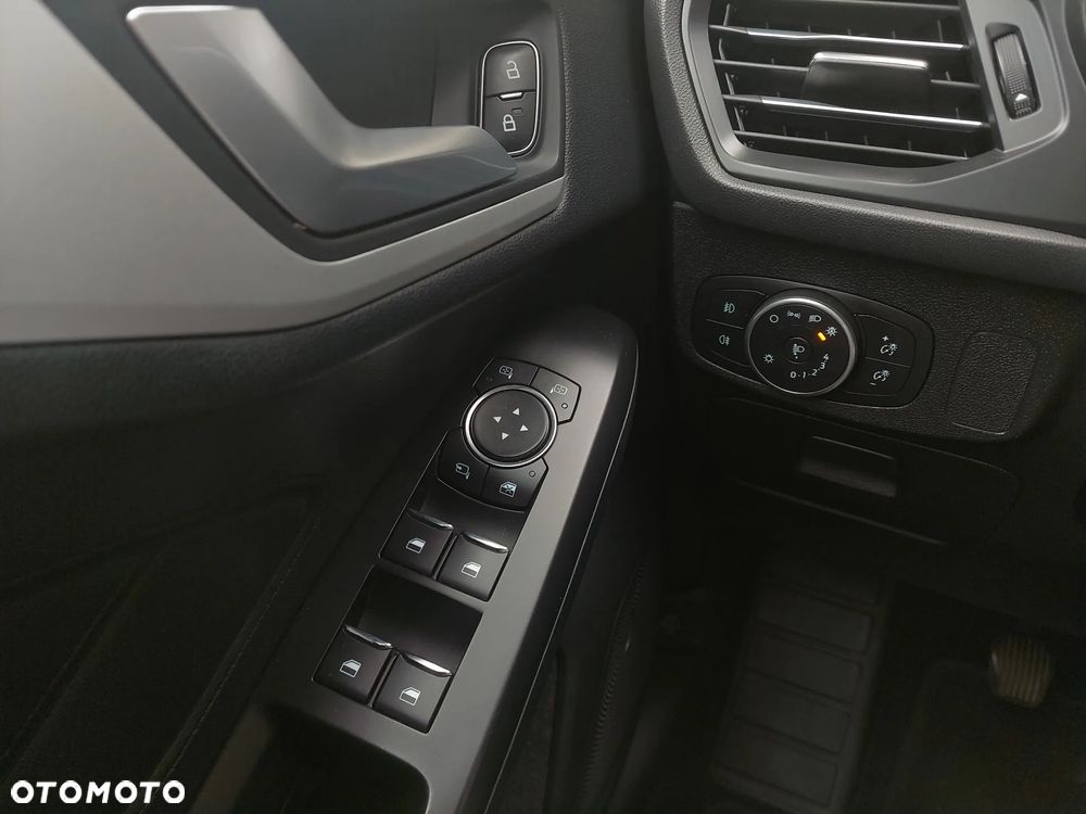 Ford Focus 1.0 EcoBoost Trend Edition Business - 36