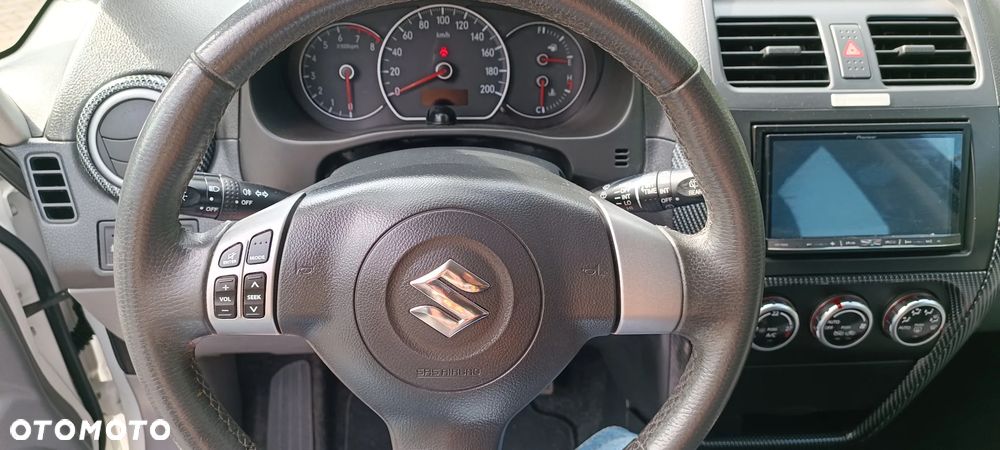 Suzuki SX4 1.6 VVT 4x2 Comfort - 15