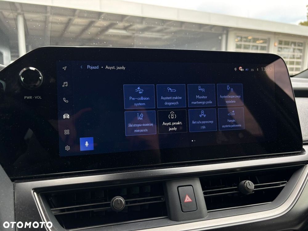 Lexus UX 300h F Sport Design - 16