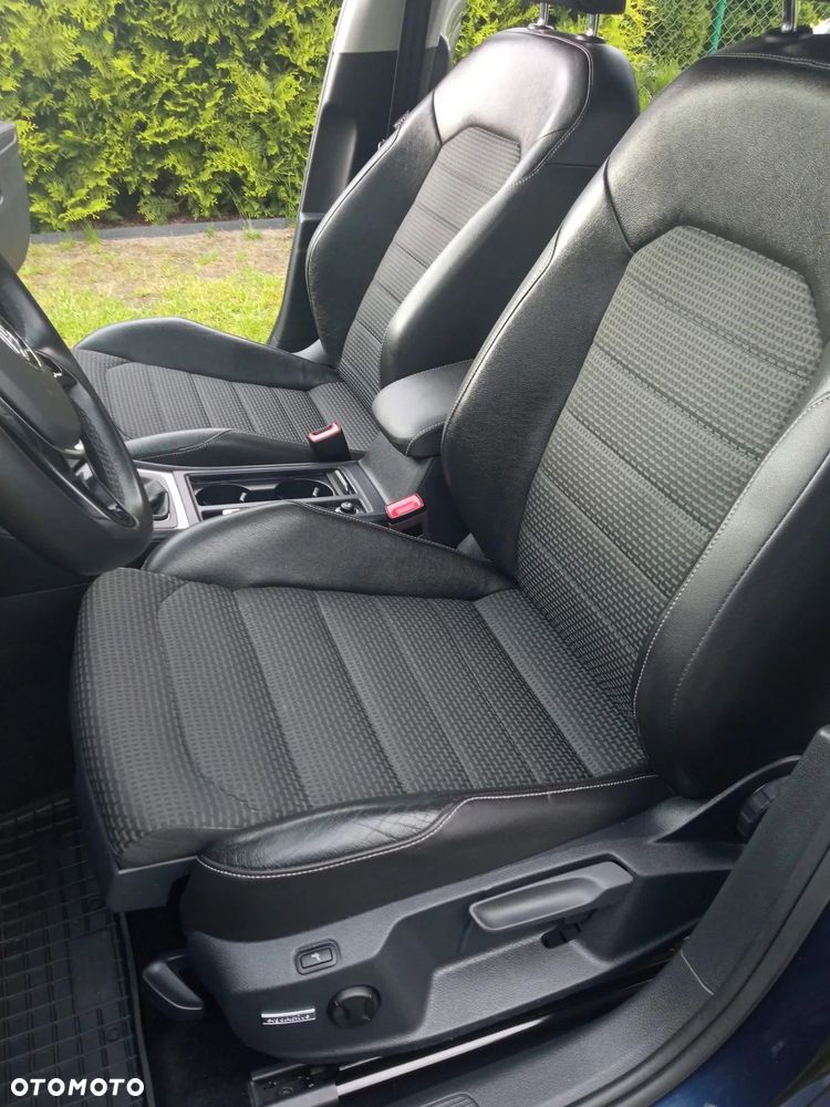 Volkswagen Golf 2.0 TDI (BlueMotion Technology) Highline - 3