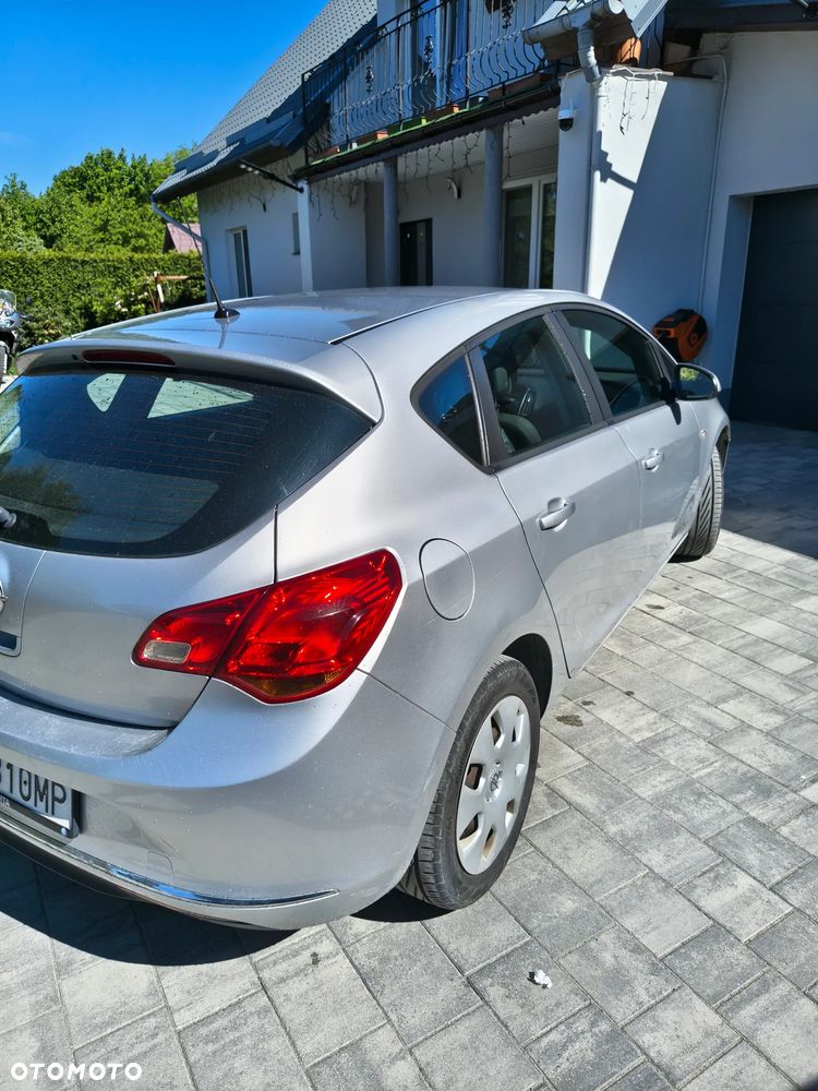 Opel Astra 1.6 Active EU6 - 3