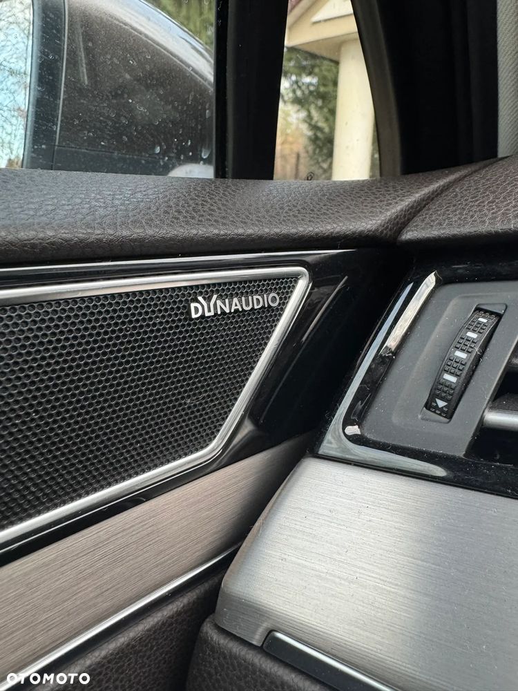 Volkswagen Passat - 13