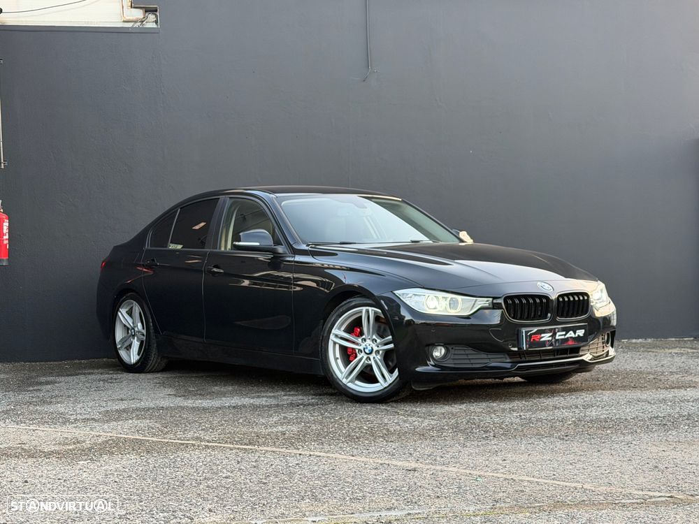 BMW 320 d Auto Line Luxury - 3