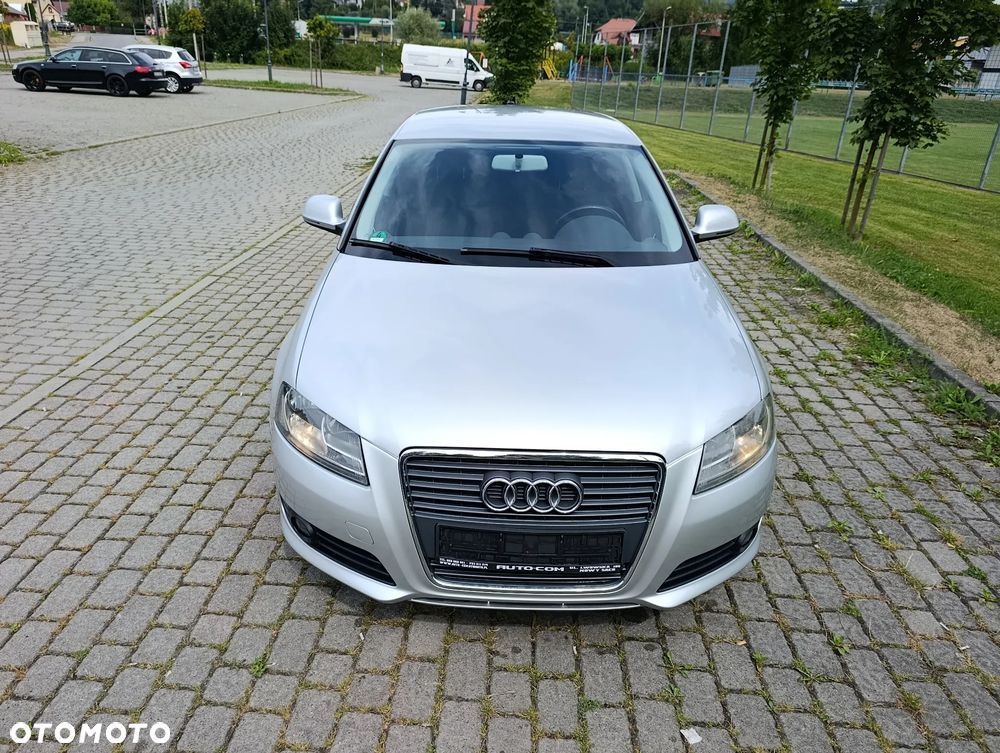Audi A3 Sportback 2.0 TDI DPF Attraction - 4