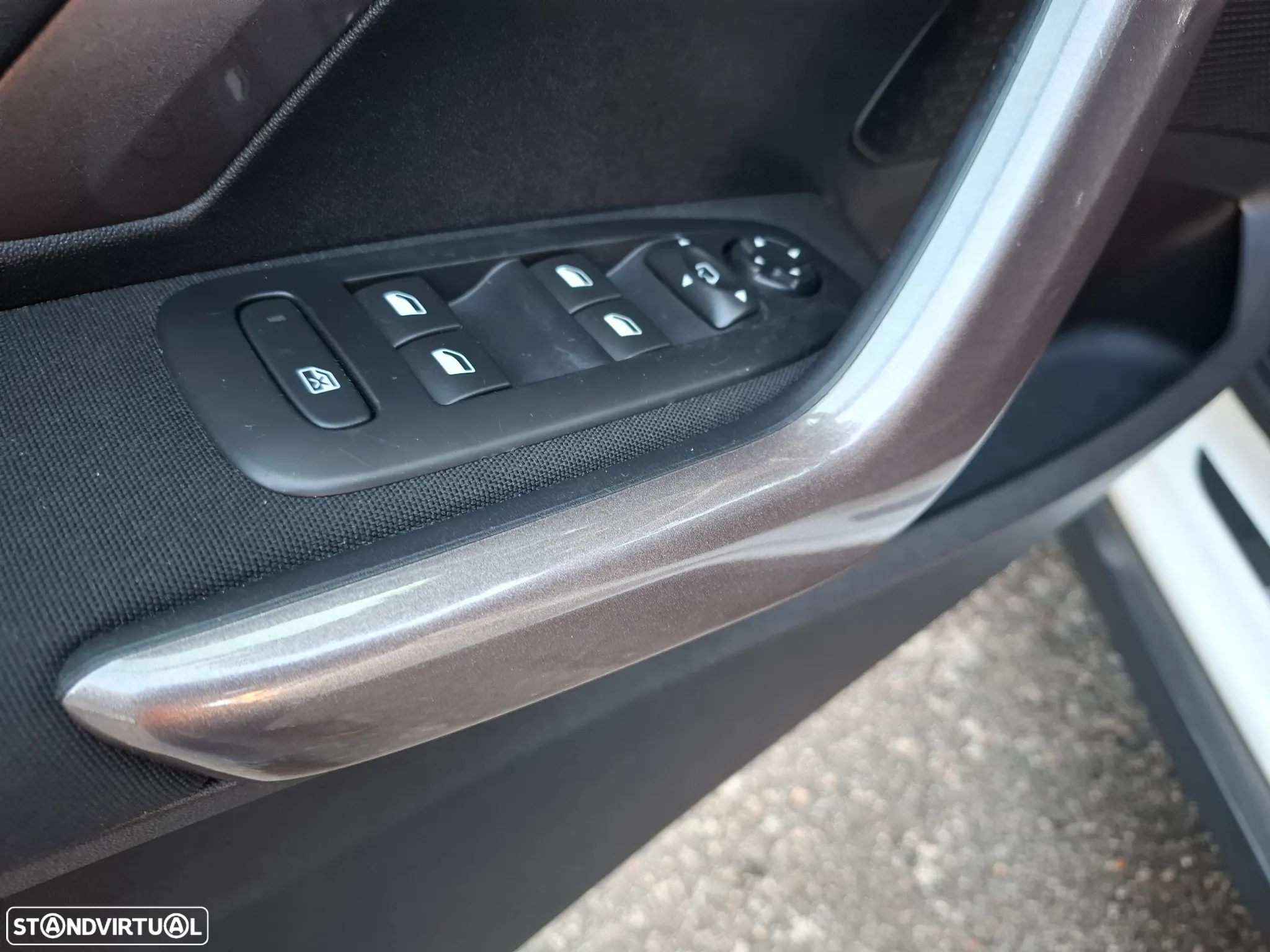 Peugeot 2008 1.2 PureTech Style - 21