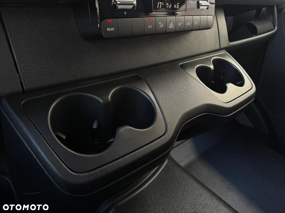 Mercedes-Benz Sprinter - 30