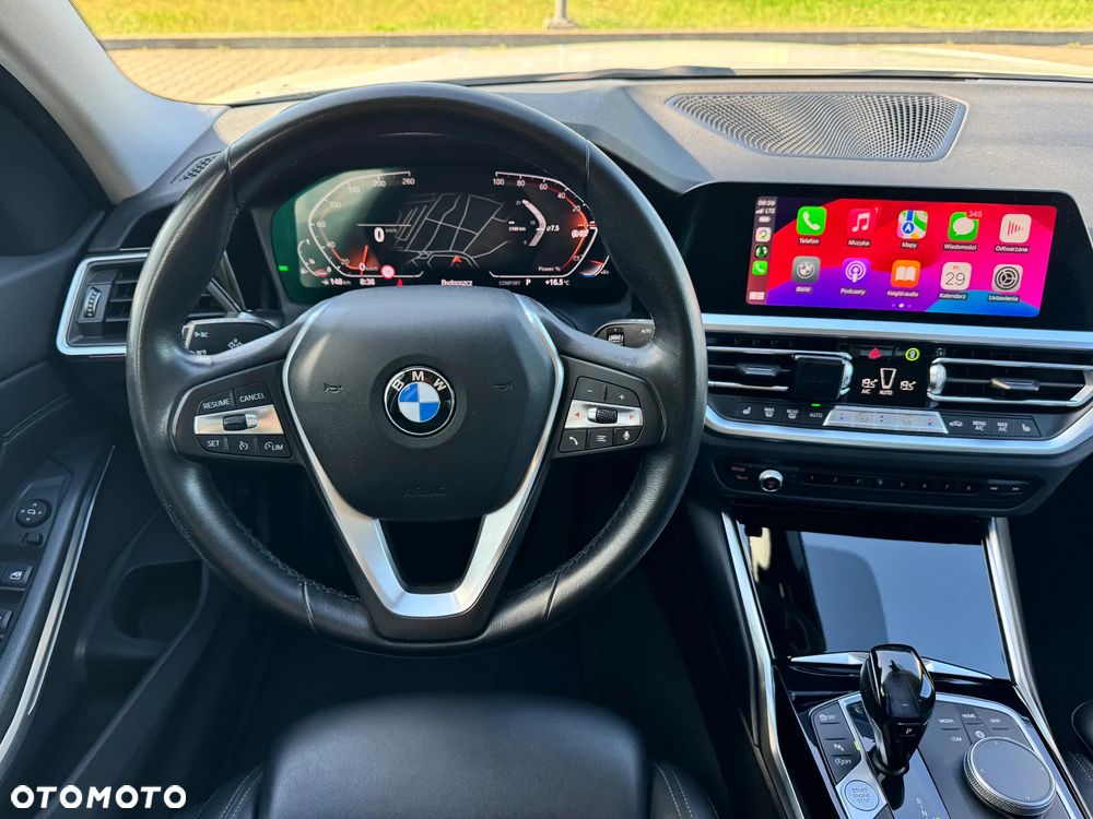 BMW Seria 3 318i Sport Line - 19