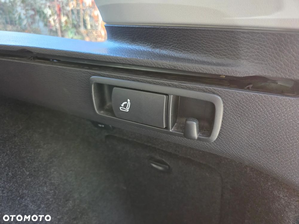 Volkswagen Passat 2.0 TDI Comfortline - 32