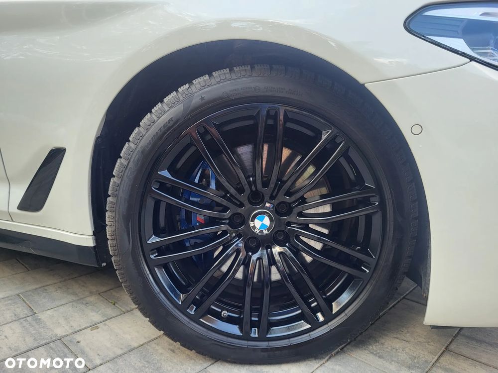 BMW Seria 5 530d xDrive M Sport sport - 9