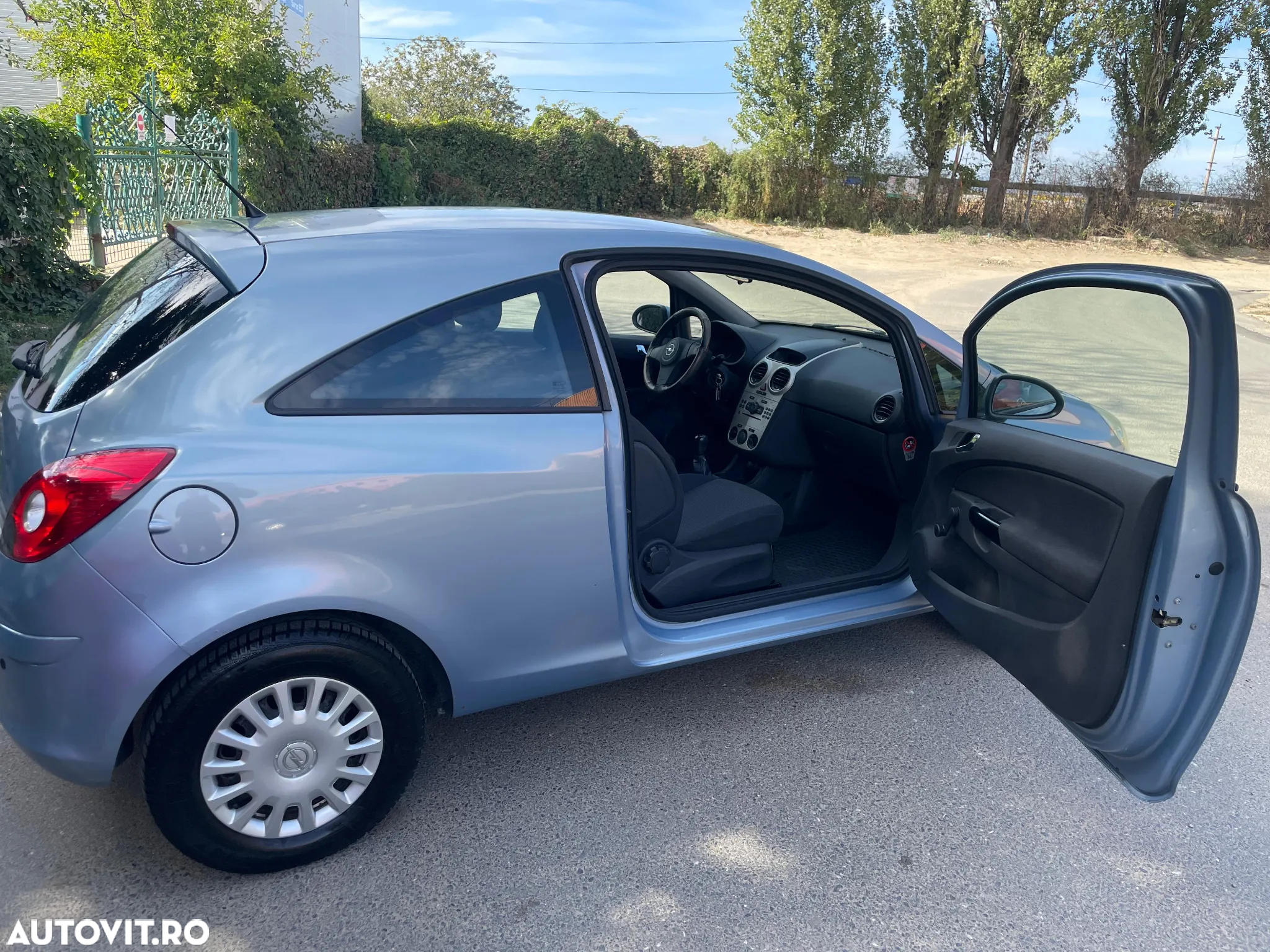 Opel Corsa 1.2 16V - 11