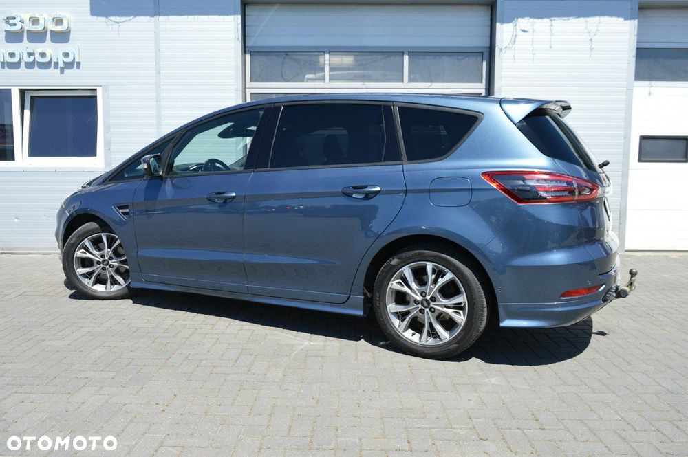 Ford S-Max - 11
