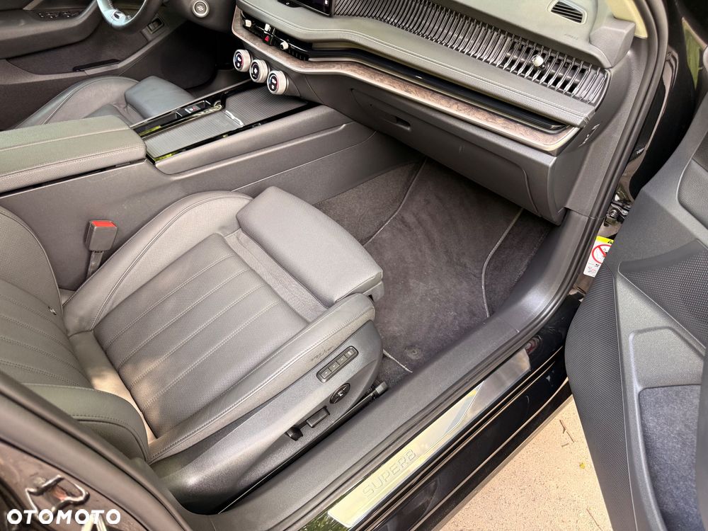 Skoda Superb 2.0 TDI SCR 4x4 L&K DSG - 22