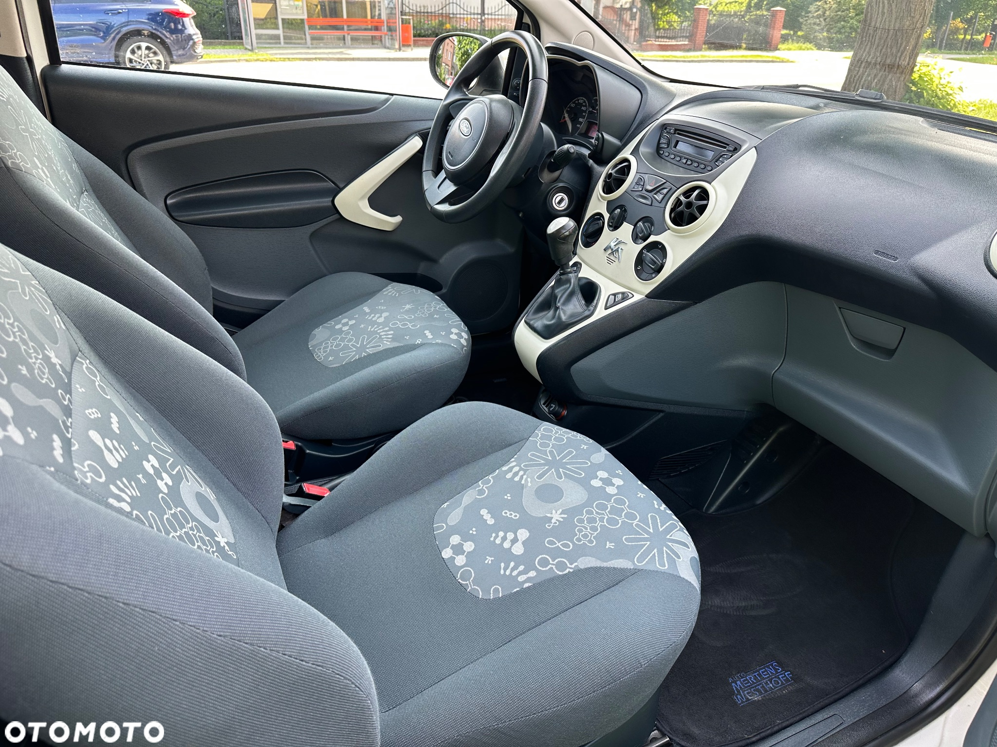 Ford KA 1.2 Titanium - 13