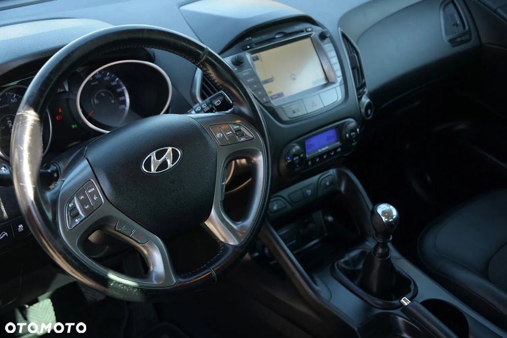 Hyundai ix35 1.6 2WD Fifa World Cup Edition - 28