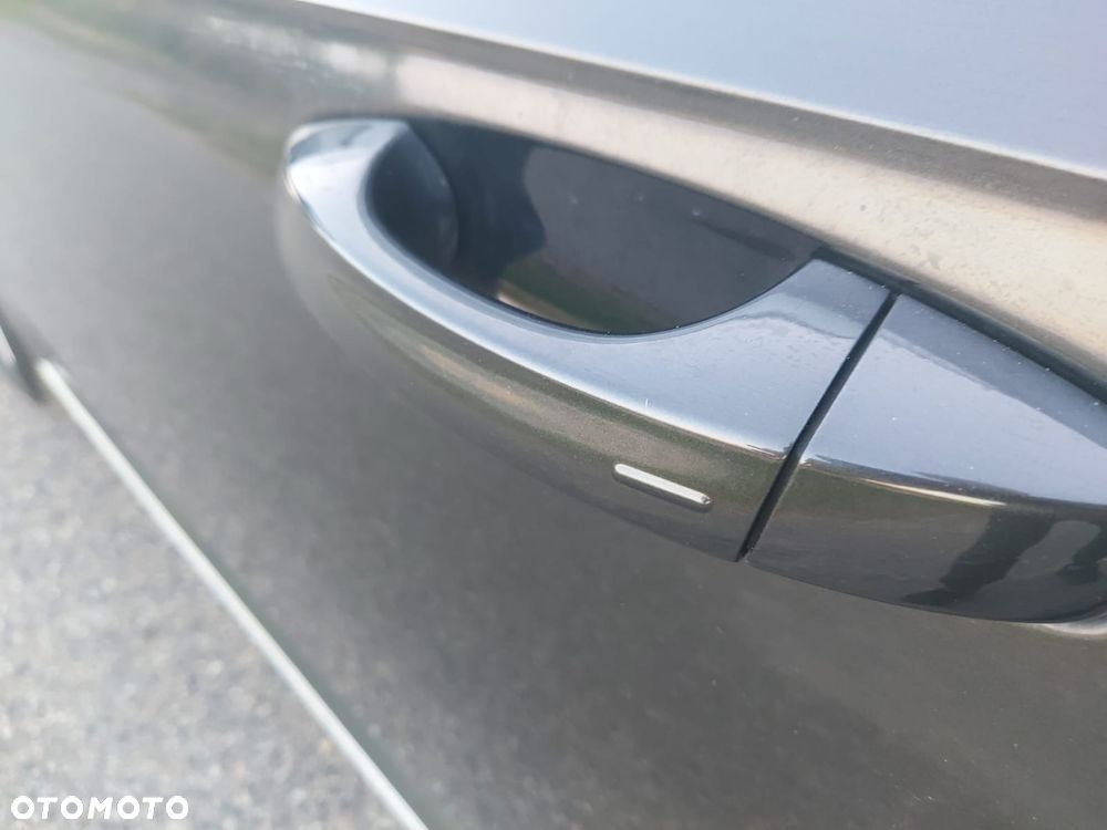 Volkswagen Arteon 2.0 TDI SCR DSG R-Line - 17