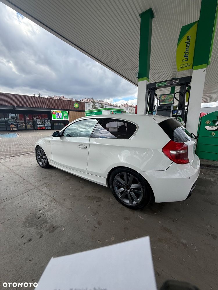 BMW Seria 1 123d - 3
