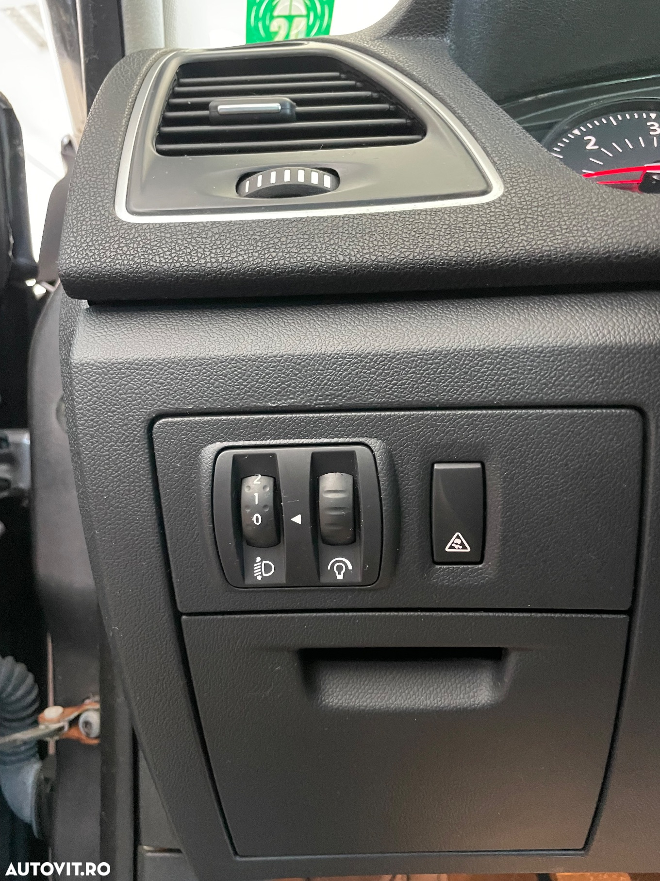 Renault Laguna dCi 110 FAP Emotion - 12