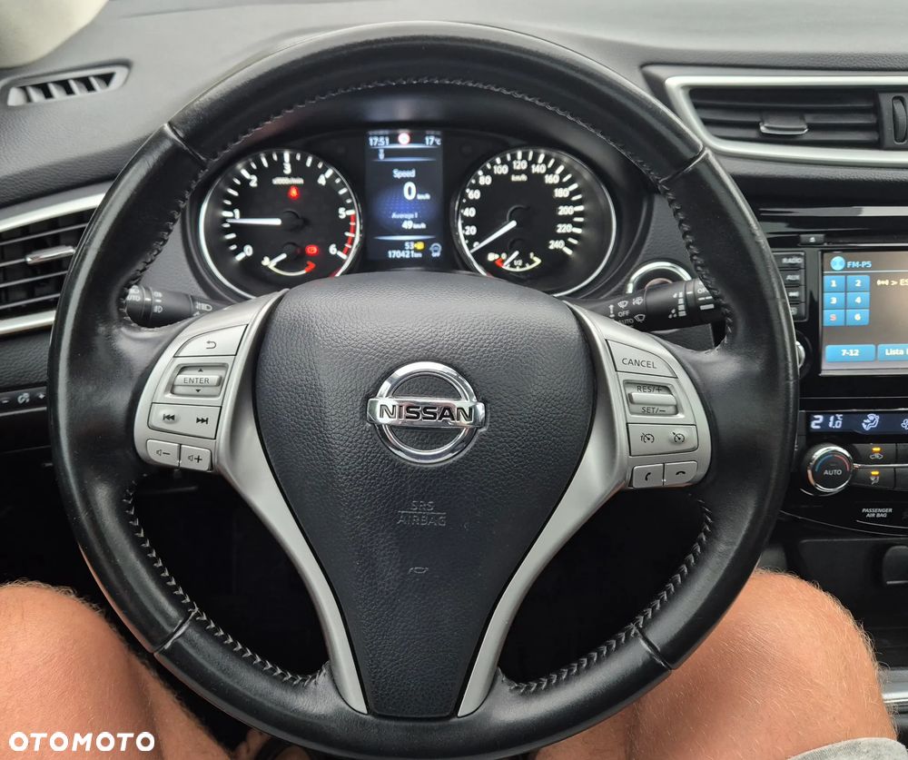 Nissan Qashqai - 25