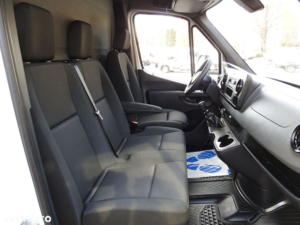 Mercedes-Benz SPRINTER KONTENER WINDA 8 PALET KLIMATYZACJA  150KM - 36