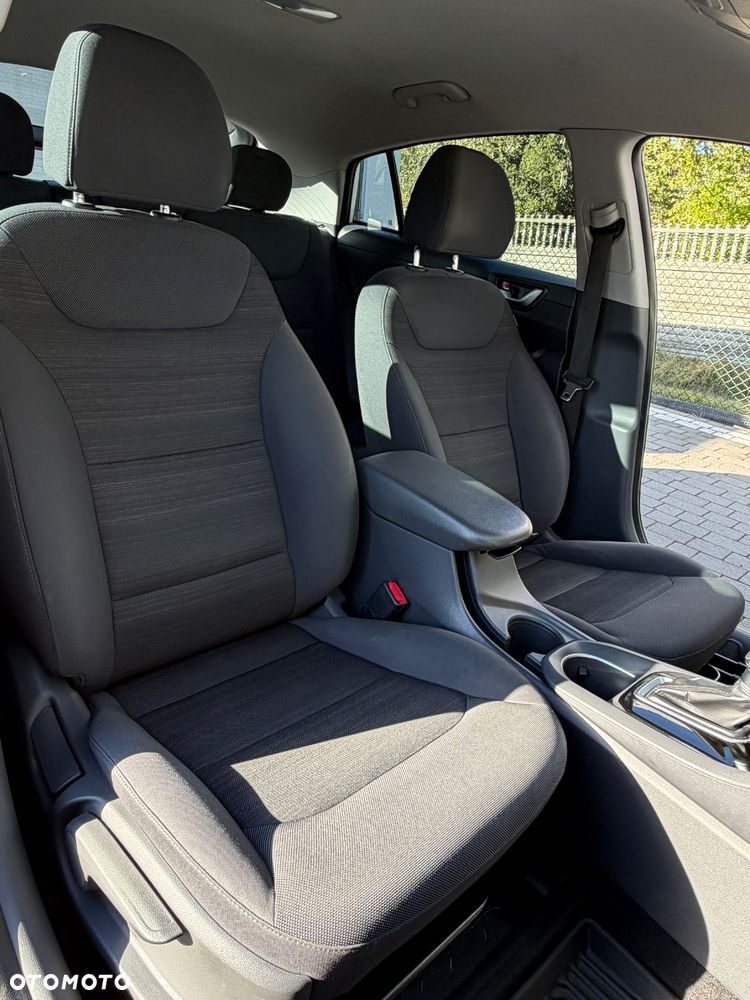 Hyundai IONIQ hybrid Premium - 12