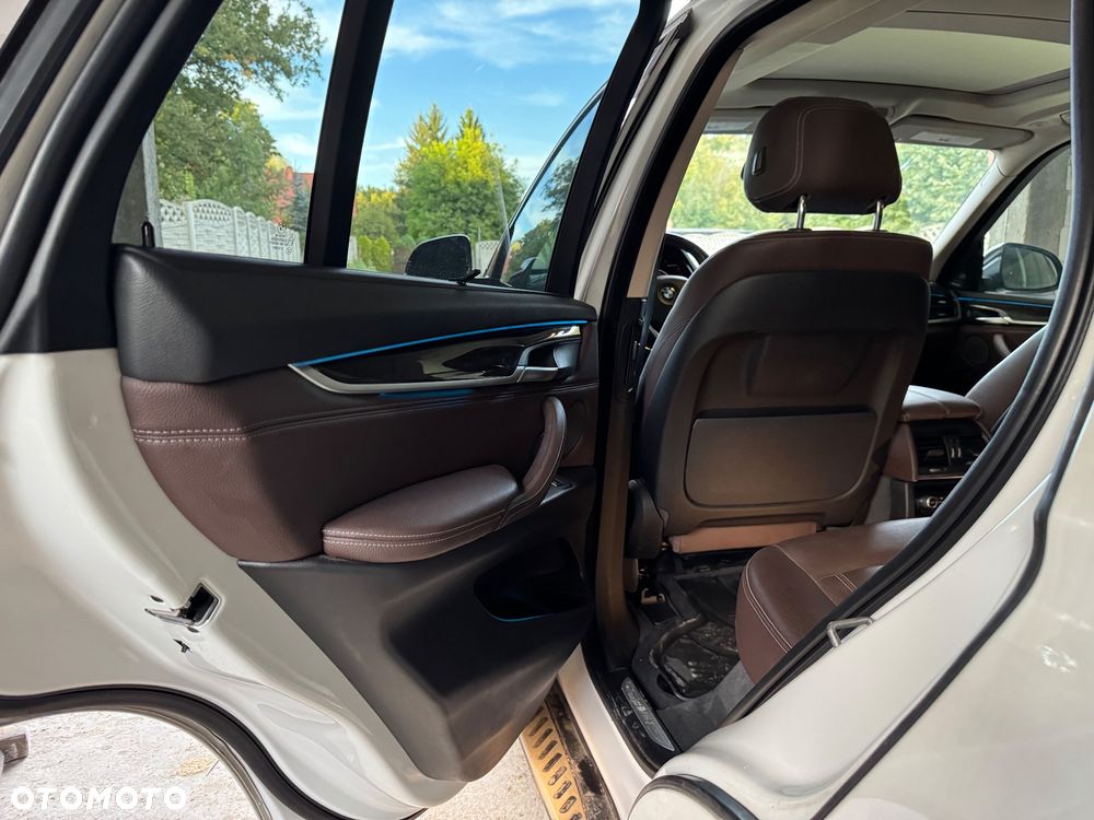 BMW X5 xDrive35i - 23
