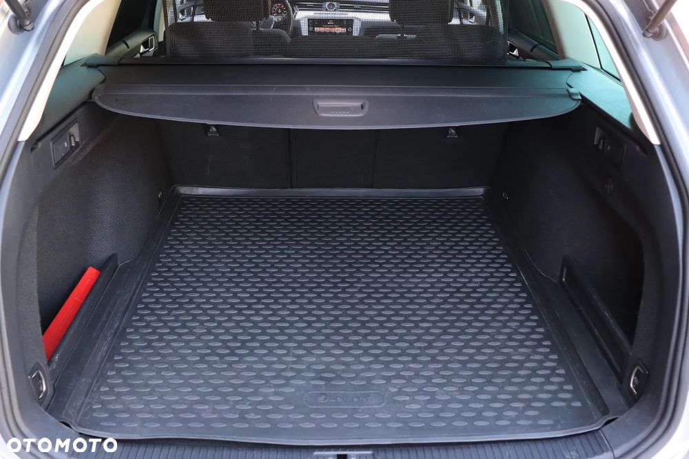 Volkswagen Passat 2.0 TDI (BlueMotion Technology) DSG Trendline - 29