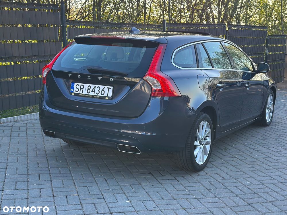 Volvo V60 D4 Momentum - 6