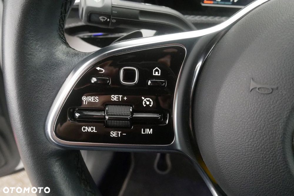 Mercedes-Benz CLA - 23