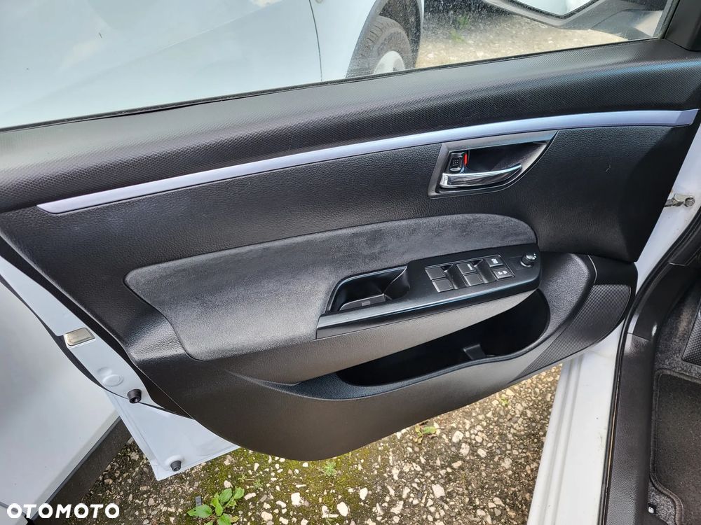 Suzuki Swift 1.2 30 Jahre - 11
