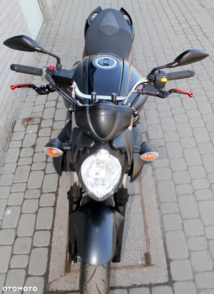 Suzuki Gladius - 4