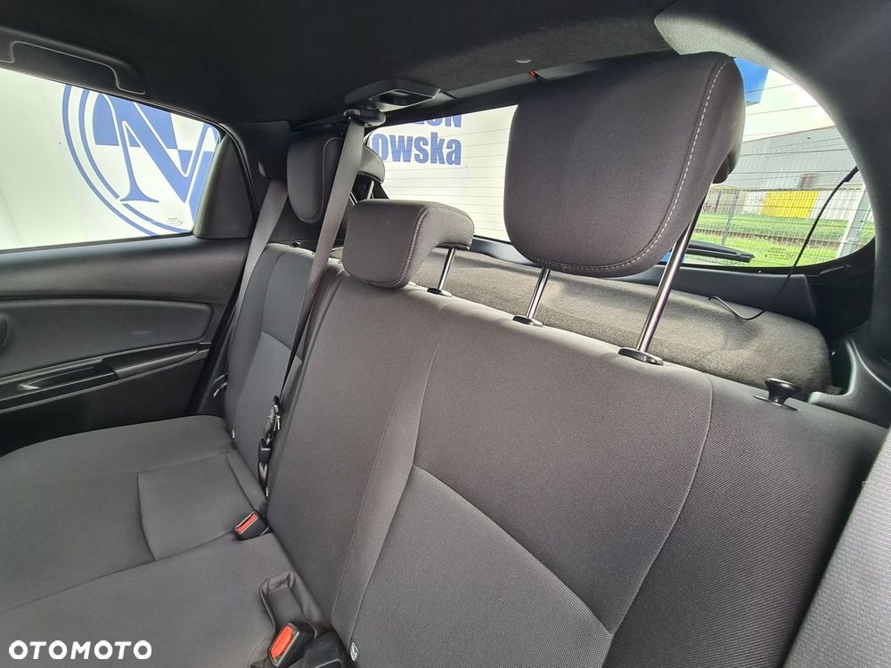 Toyota Yaris Hybrid 100 Premium - 27