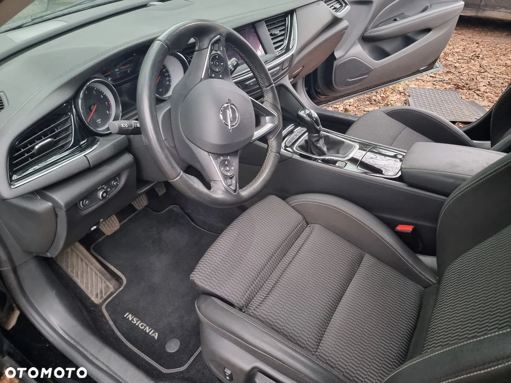 Opel Insignia - 11