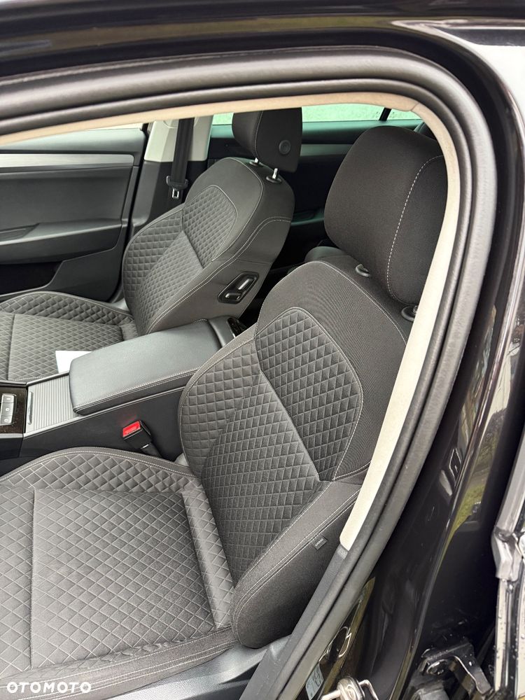 Skoda Superb 2.0 TDI DSG Ambition - 22