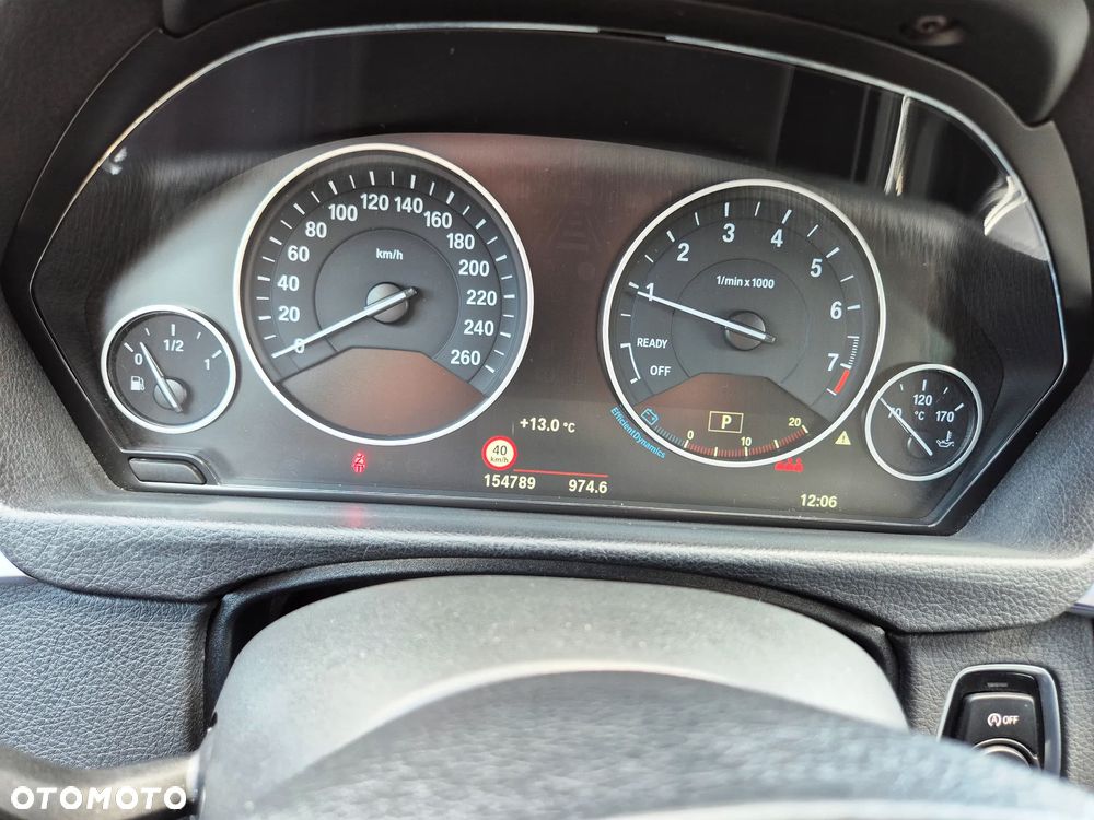 BMW Seria 3 320i Advantage sport - 12