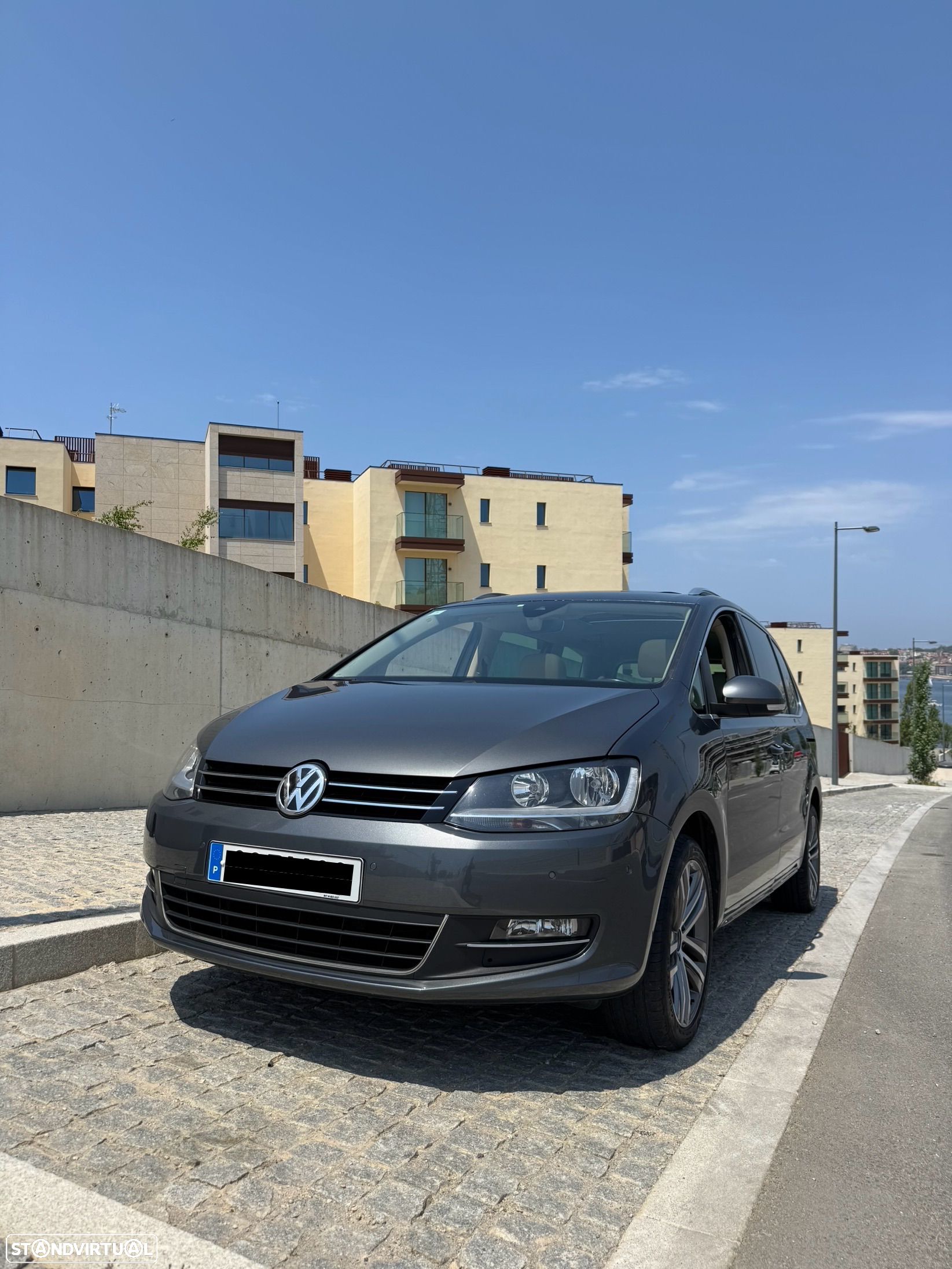 VW Sharan 2.0 TDI Blue Highline - 1