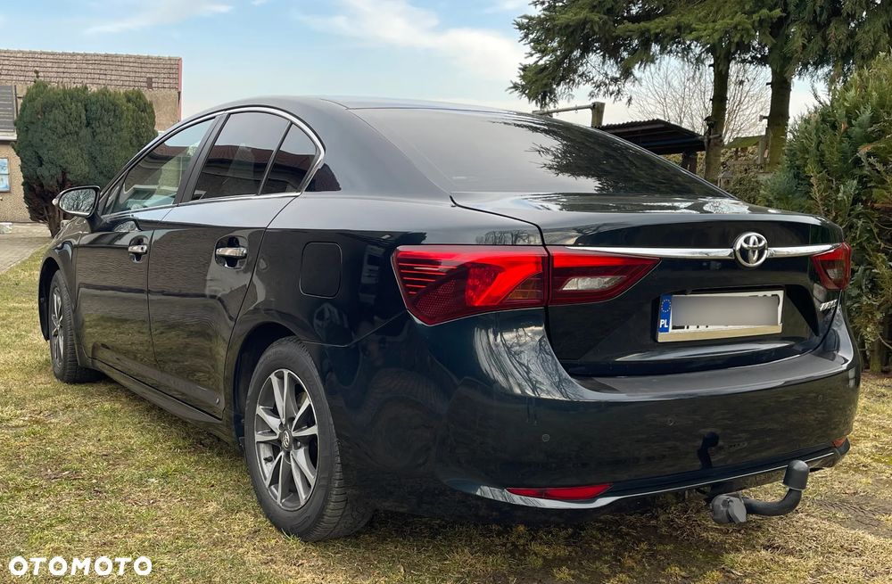 Toyota Avensis 1.8 Premium - 26