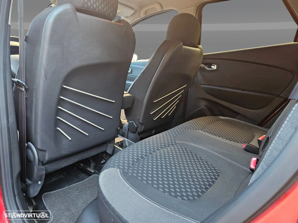Renault Captur 0.9 TCE Exclusive - 30