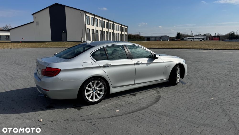 BMW Seria 5 535i xDrive Sport-Aut Luxury Line - 6