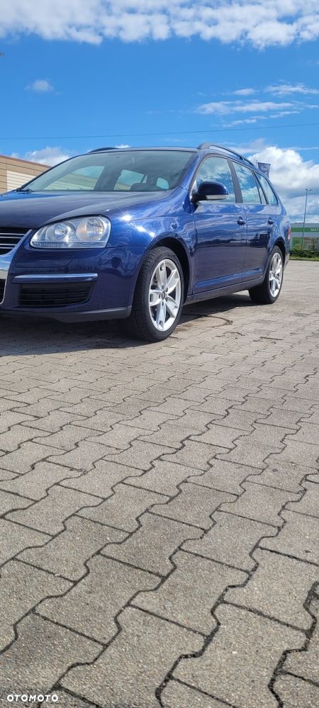 Volkswagen Golf - 2