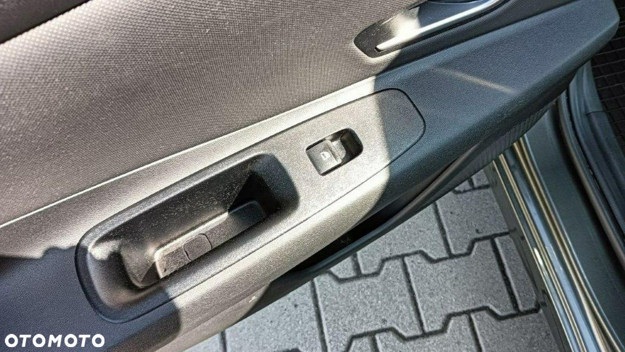 Hyundai Elantra 1.6 Smart CVT - 20