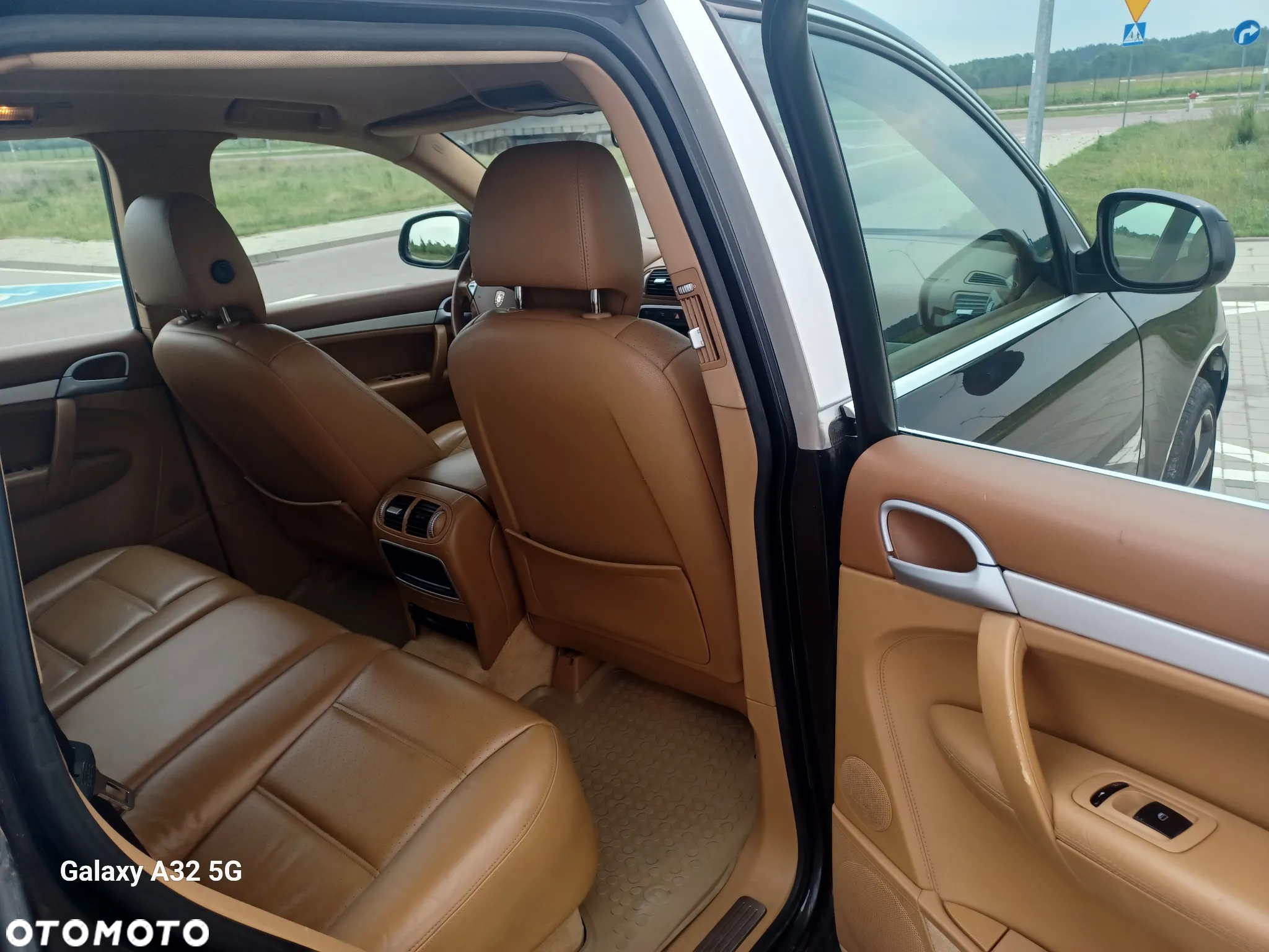 Porsche Cayenne - 9