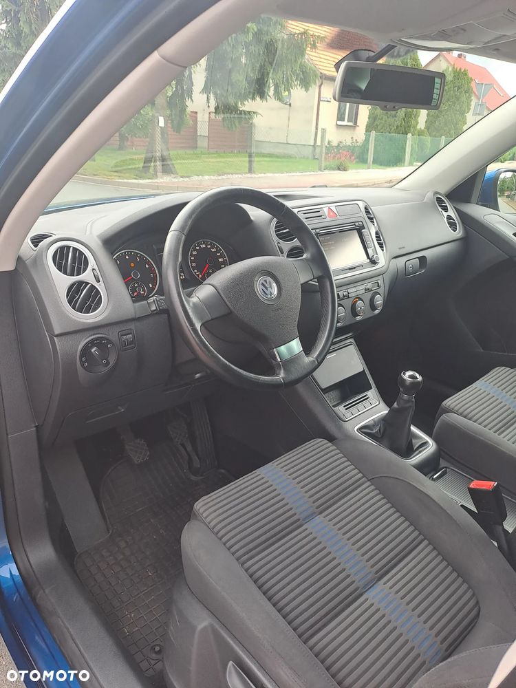 Volkswagen Tiguan - 27