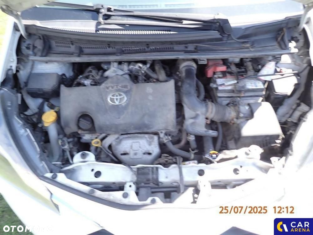 Toyota Yaris 1.5 Active - 12