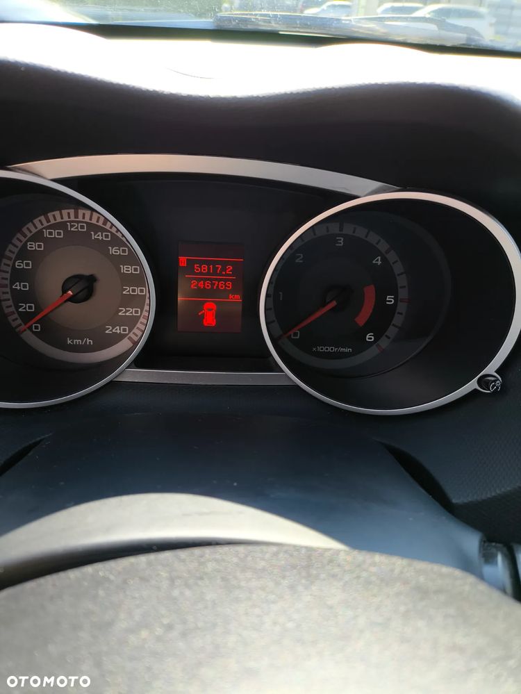 Peugeot 4007 2.2HDi Platinum - 8