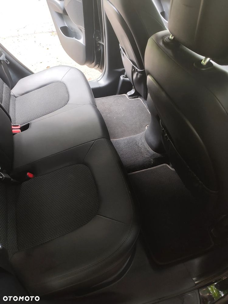 Hyundai ix35 1.6 GDI Comfort 2WD - 20